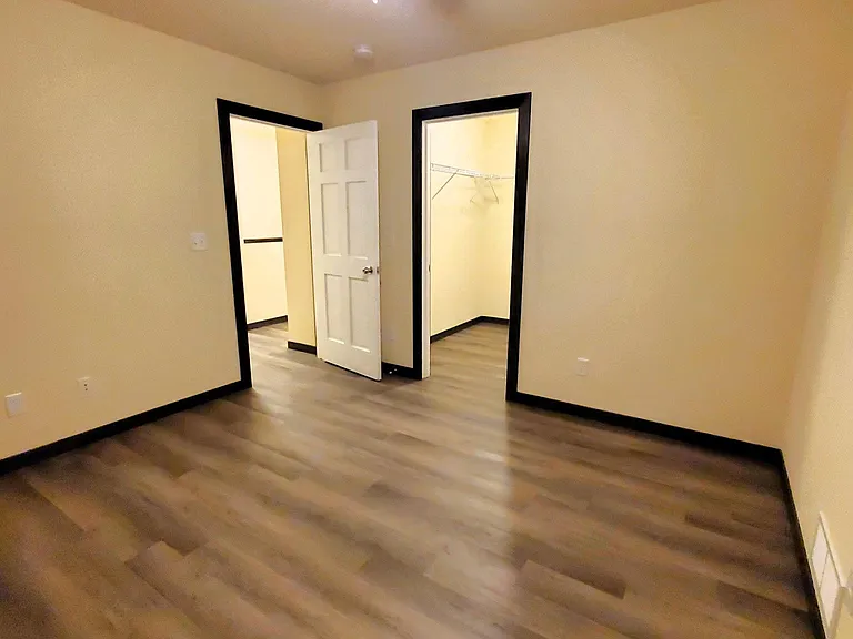 301 S Wasson Ln #D — Photo 10