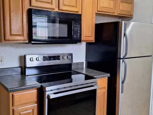 105 W 2nd St APT D, Owasso, OK 74055