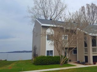717 E Lakeview Rd UNIT 1, Hustisford, WI 53034
