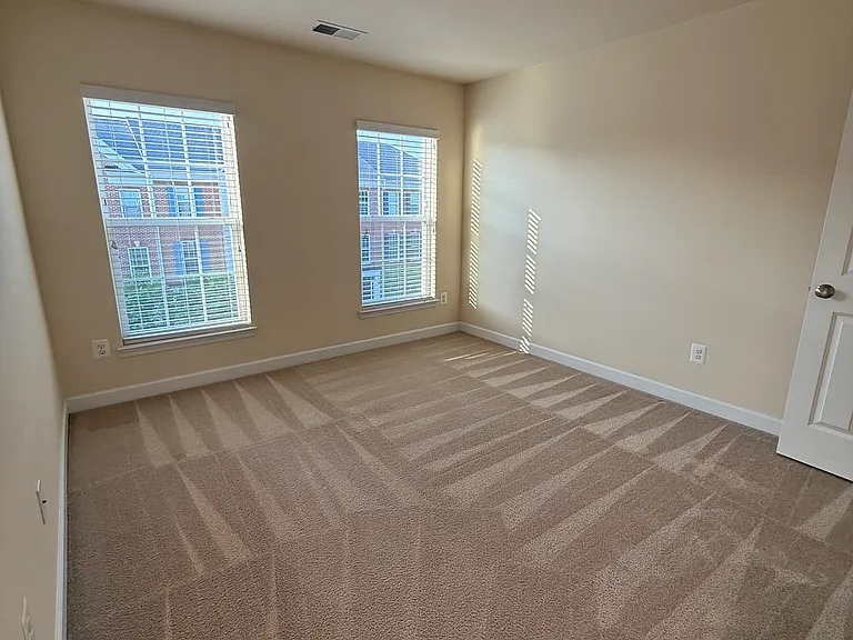 6257 Casdin Dr — Photo 33