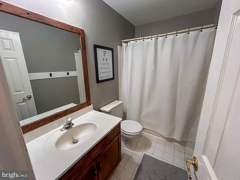 105 Westmoreland Ct — Photo 12