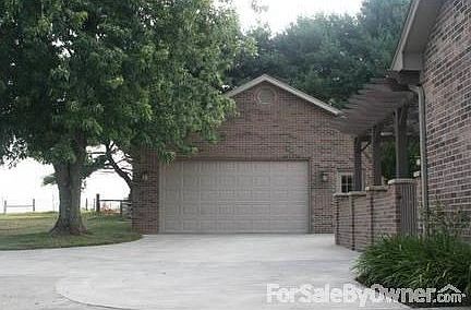 Detached Garage