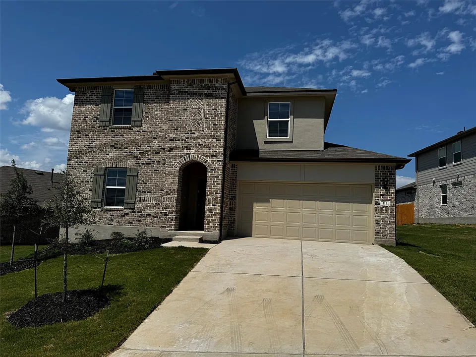 115 Bethpage Dr