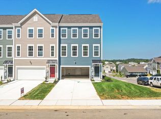 64 Stafford Pl, Falling Waters, WV 25419