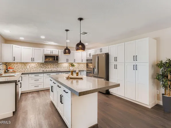 202 N FLORENCE Avenue, Litchfield Park, AZ 85340