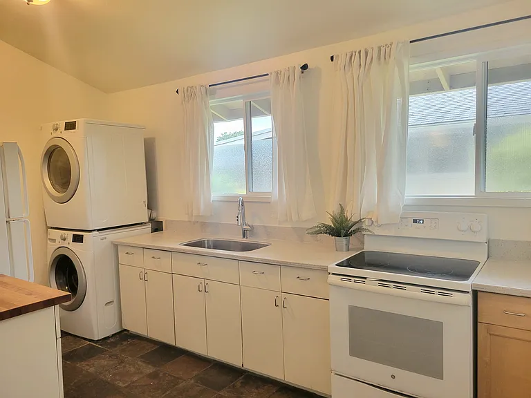 334 Kuukama St #A — Photo 2