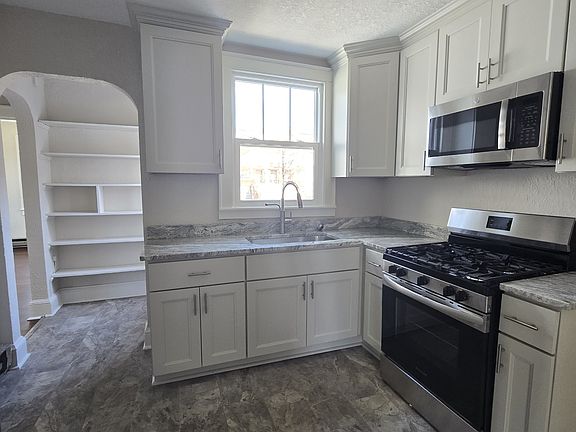 4th image of 742 Shirley Ave #3