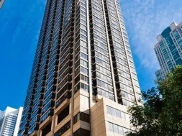 30 E Huron St APT 2008, Chicago, IL 60611