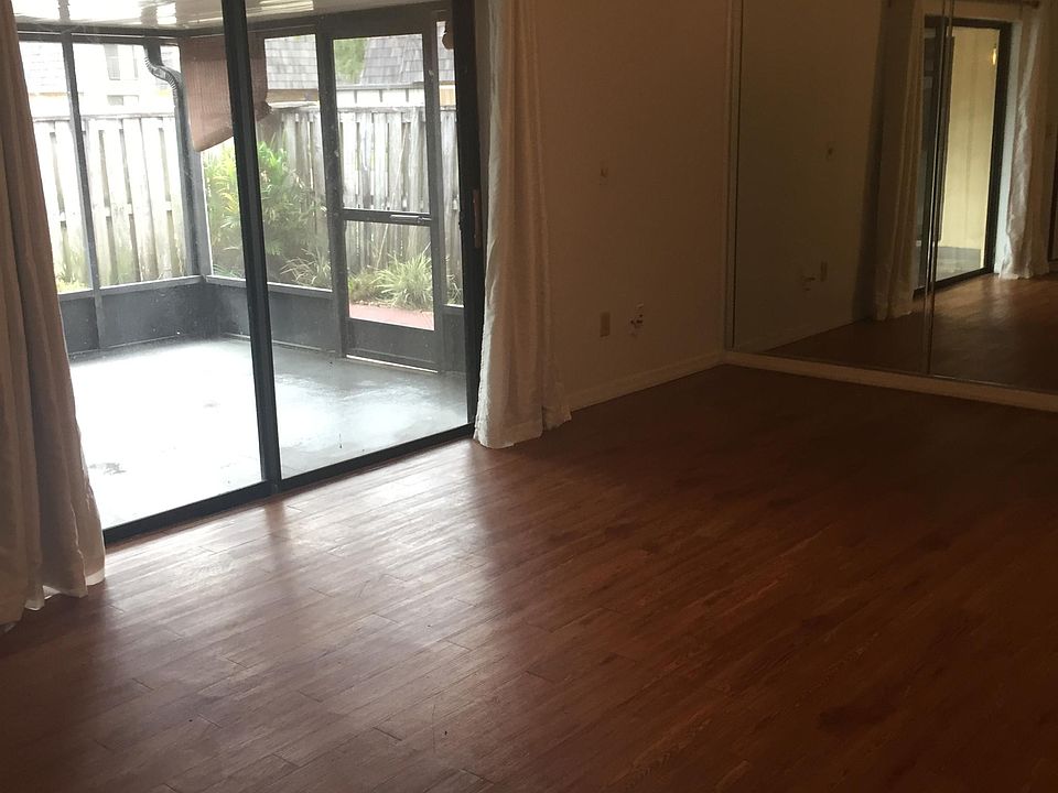 1st image of 2922 Pecan Ave