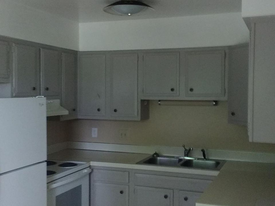 1st image of 2215 Weiss St