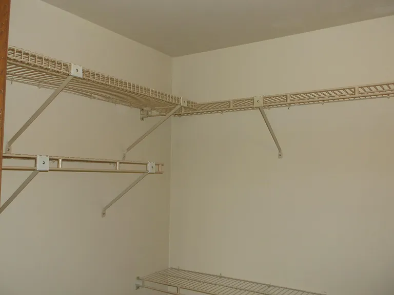844 Meadowview Ln #32 — Photo 3