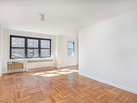 4th image of 301 E 63rd St APT 5C