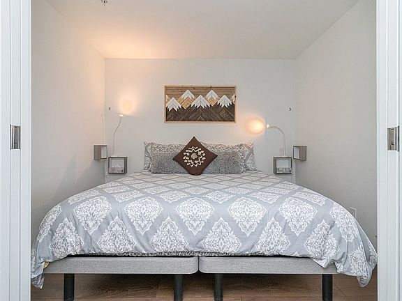 3rd image of 517 Fisgard St #206