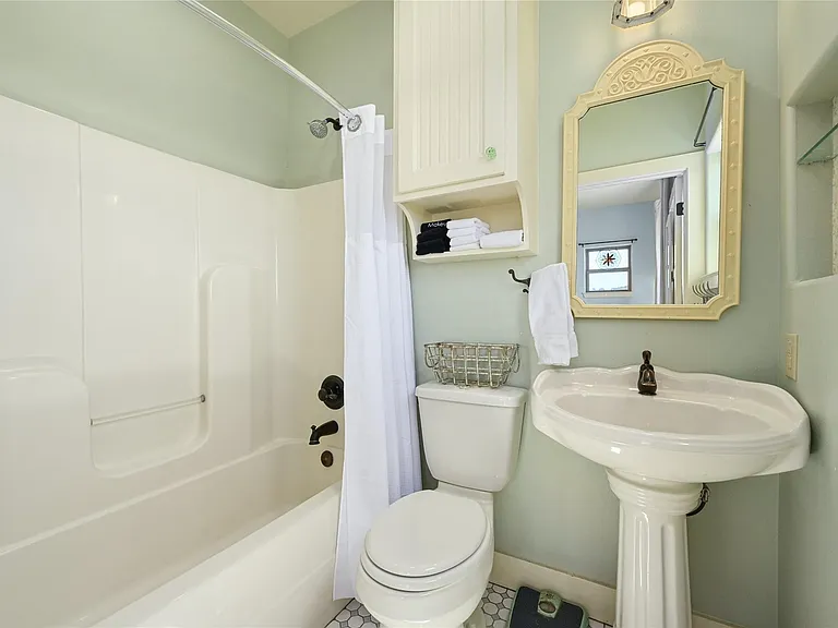 1009 Lauder Dr — Photo 17