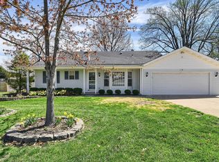 116 Hillsdale Dr, Ballwin, MO