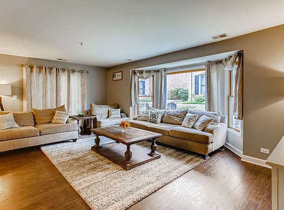 2nd image of 1775 Sussex Walk APT A