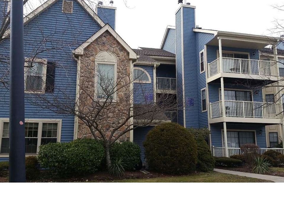 1st image of 308 Cozzens Ct