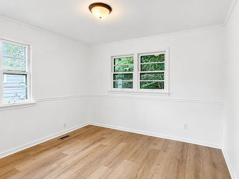 21365 W Ridge Rd — Photo 11