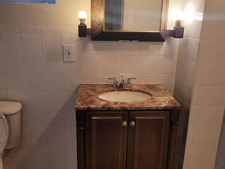 135 S Elmwood Ave — Photo 15
