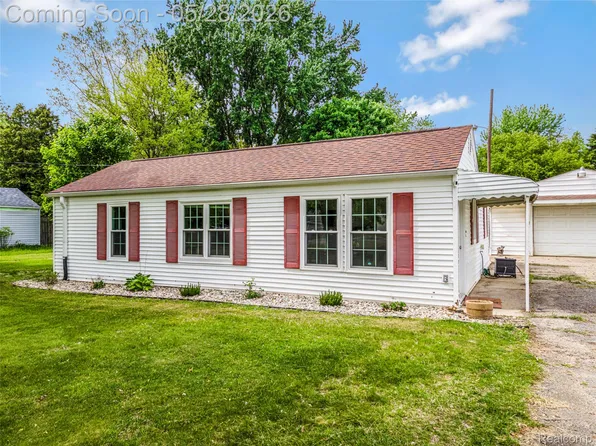 4431 E Mount Morris Rd, Mount Morris, MI 48458