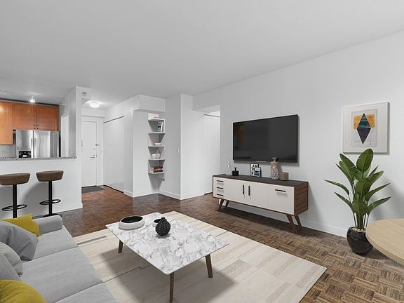 4th image of 420 W 42nd St APT 29H