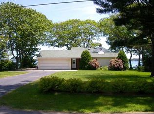 100 Maquoit Dr, Freeport, ME 04032