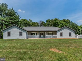 427 Burnt House Rd, Carlisle, PA 17015