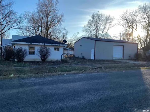 1600 S Hickory St, Centralia, IL 62801