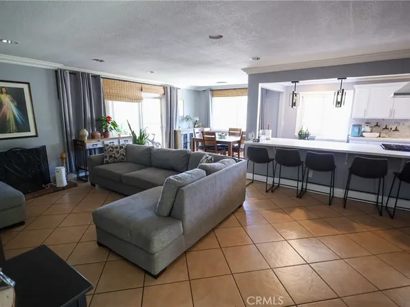 2943 W Orange Ave, Anaheim, CA 92804
