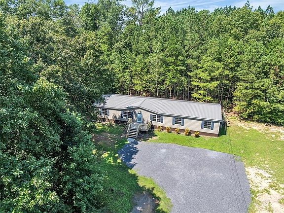 4th image of 827 Brackett Ridge Rd