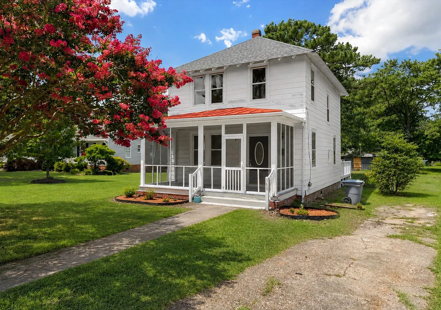 Move In This Week - 4BR/2.5BA Single Family Home Now Available in Hampton! — Photo 1