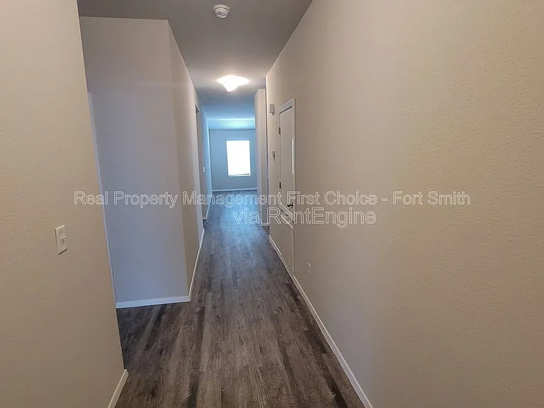 8218 Melody Ln — Photo 3