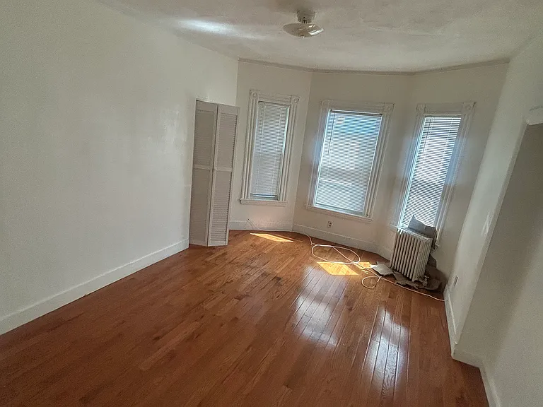 671 3rd St #2 — Photo 8