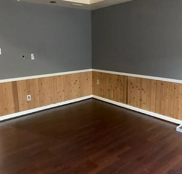 8401 Pioneer Dr — Photo 6