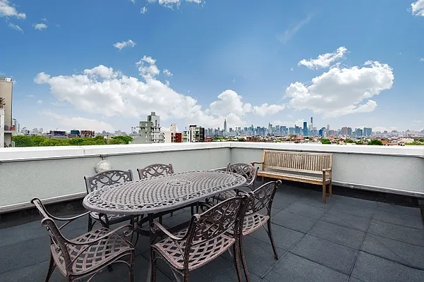 Sold by Citi Habitats | media 2