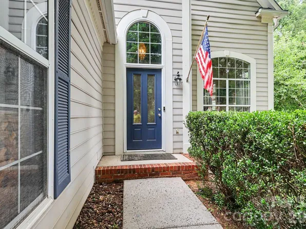 4710 Kirkgard Trl, Charlotte, NC 28269