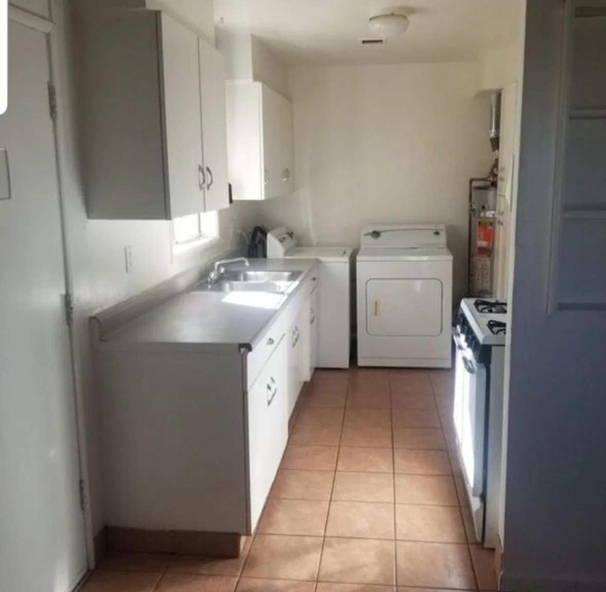 1 bed, 700 sqft, $2,295 — Photo 4