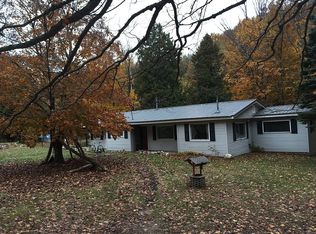 9215 E Lincoln Rd, Cedar, MI 49621