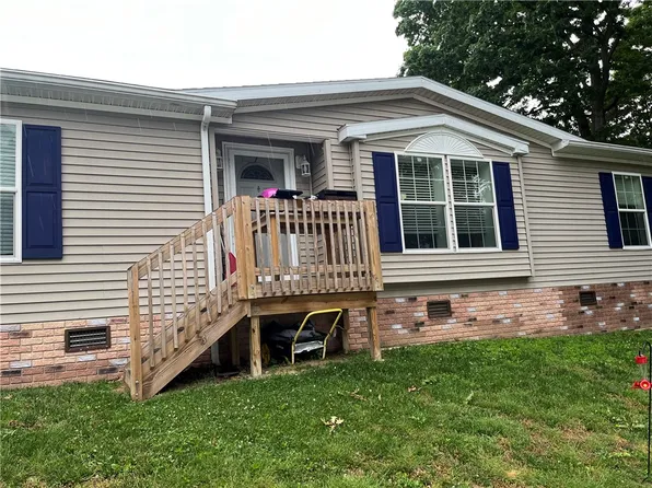 501 Tioga Dr, Cranberry Township, PA 16066