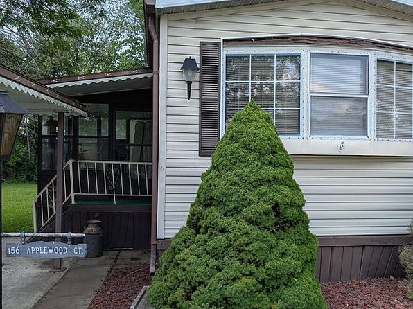 156 Applewood Ct
