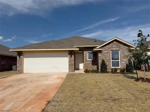 1808 Pin Cherry Ln, Moore, OK 73160