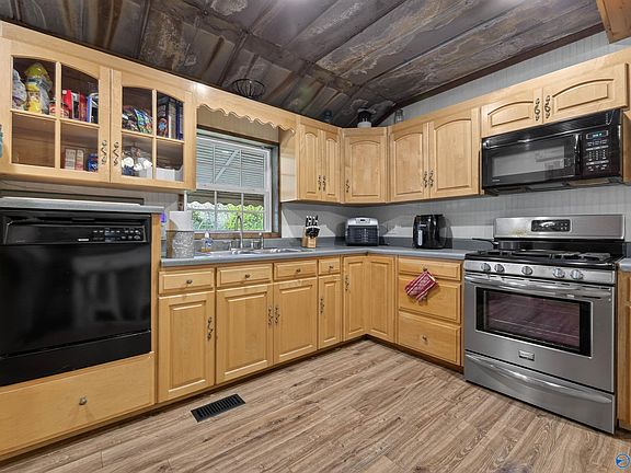 3rd image of 2700 Alfords Bend Rd