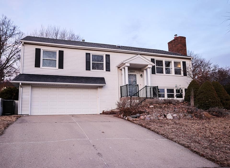 1st image of 1844 Graslon Dr