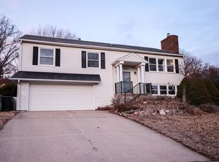 1844 Graslon Dr, Iowa City, IA 52246