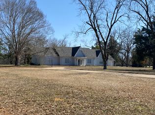 281 Mount Vernon Rd, Columbus, MS 39702