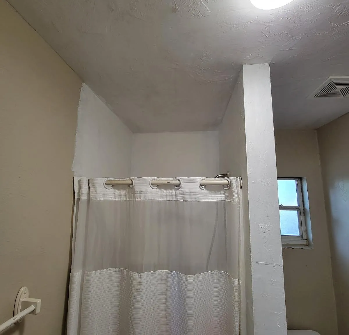 1 bed, $1,050 — Photo 4