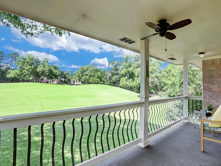 112 Harbour Town Dr — Photo 32