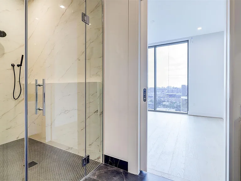 1711 Allen Pkwy #2202 — Photo 16