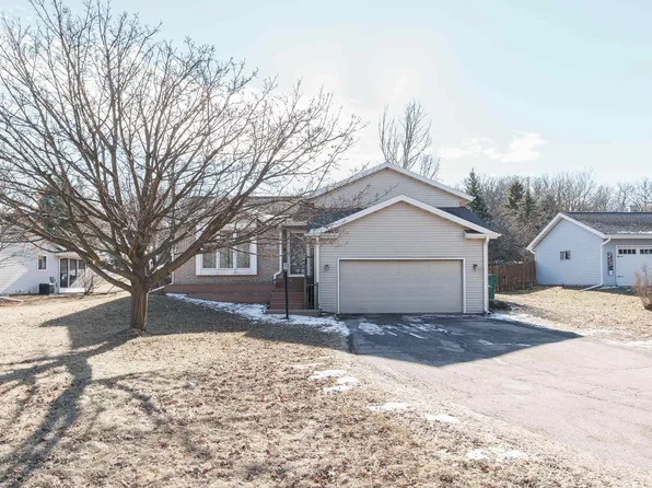 5315 Siggelkow Rd, Mc Farland, WI 53558
