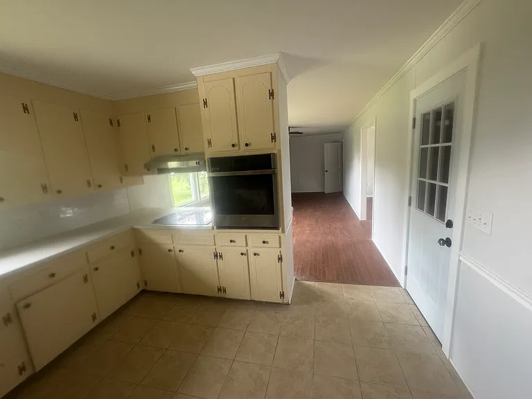 313 Rhodehaven Dr — Photo 7
